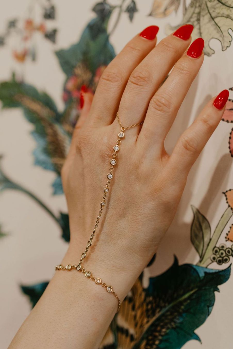 Essential Hand Chain 3 Bezel