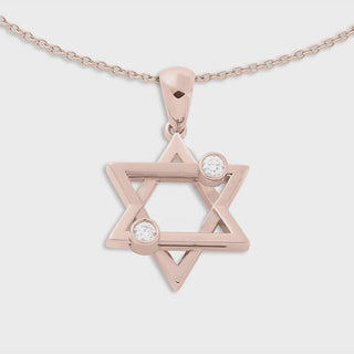 Movement of Joujou Star Necklace in 18kt pink gold
