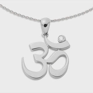 Movement of the Joujou Om Necklace in 18kt white gold