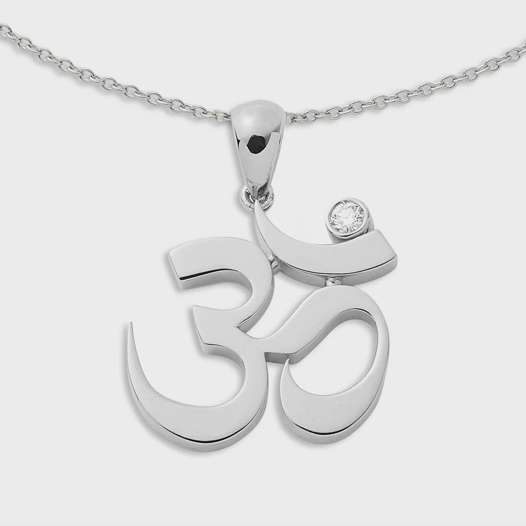 Movement of the Joujou Om Necklace in 18kt white gold