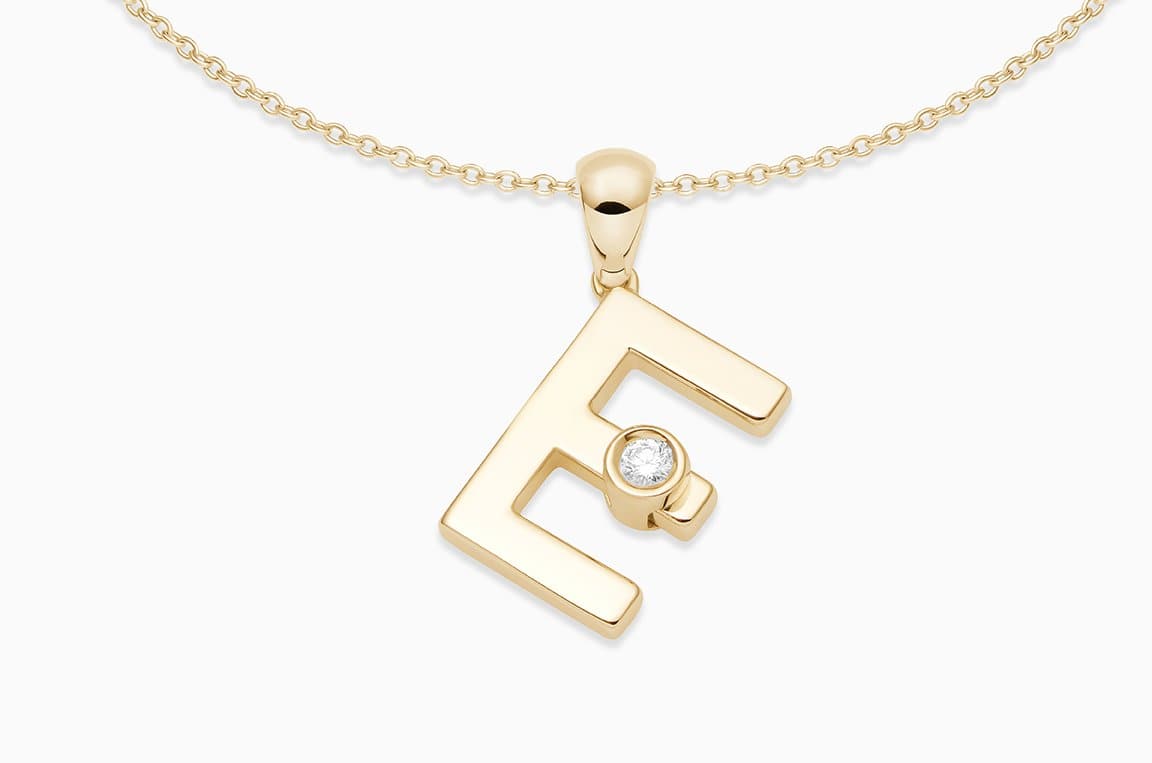 Joujou E Necklace in 18kt yellow gold