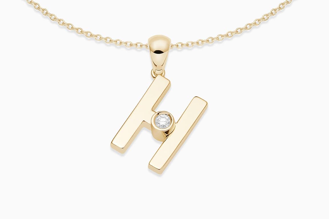 Joujou H Necklace in 18kt yellow gold